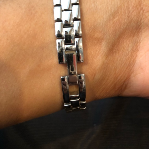 Bulova Watch - Picture 2 of 4